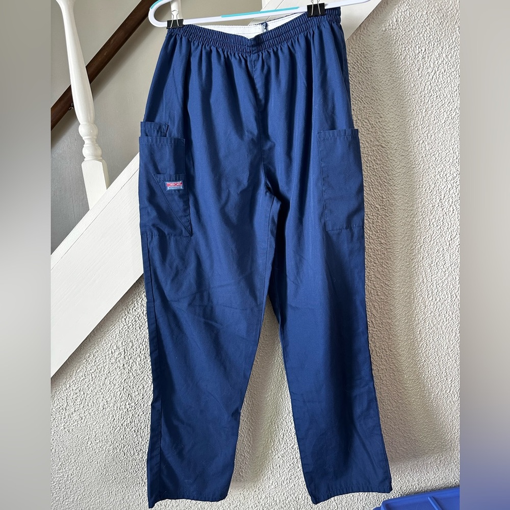 Unisex scrub bottoms - size medium